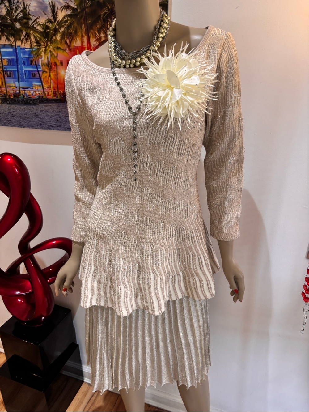 St. John Cream silver gold Metallic Pleated Knit suit set 12 L embellished